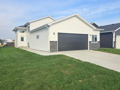 6719 Joseph St, Horace, ND, 58047