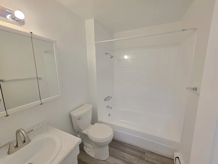 Aspen Leaf Apartments — Photo 12