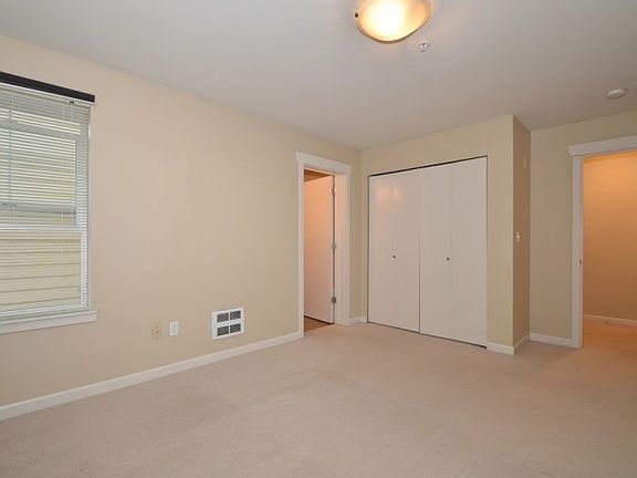 4th image of 914 E Terrace St #8738551