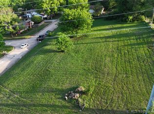 Maplewood Dr, Claremore, OK 74017