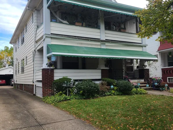 2127 Lewis Dr, Lakewood, OH 44107