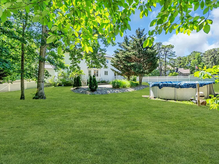 6 Marybeth Ct — Photo 51