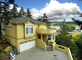 106 S 3rd St, La Conner, WA 98257