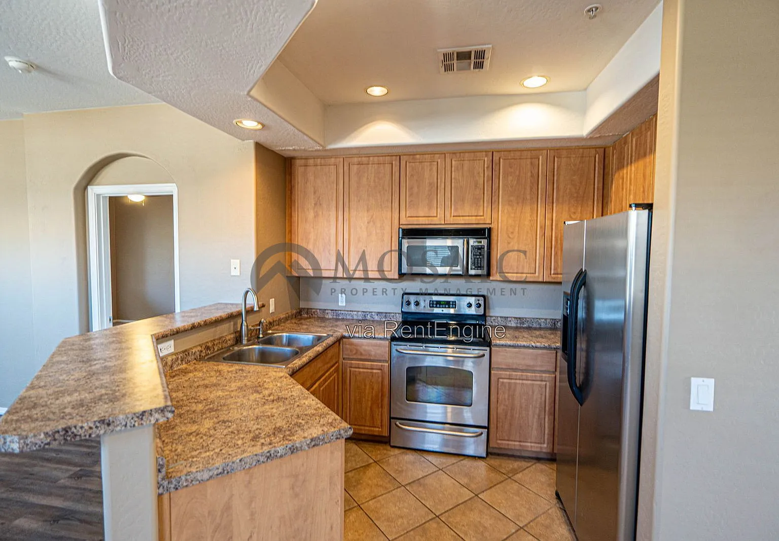 3 bed, 2.0 bath, 1509 sqft, $2,200 — Photo 2