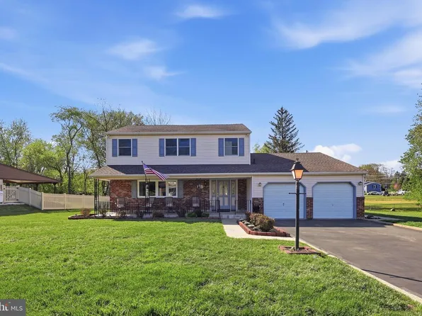 1304 Sturbridge Dr, Warminster, PA 18974