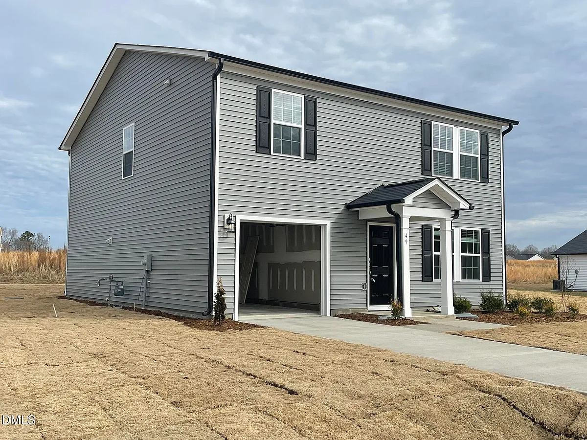 Building Photo - 49 Suhani Ln