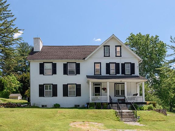 2nd image of 12 Alexis Ln