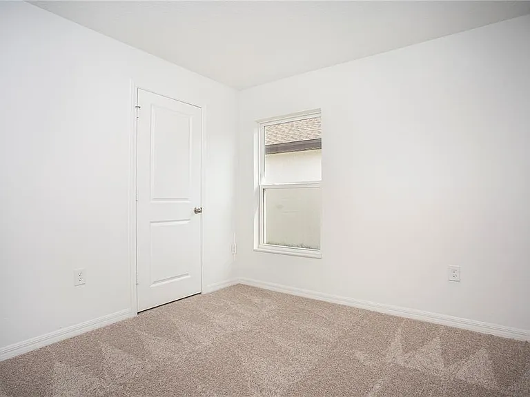 5202 Sailor Rd — Photo 16