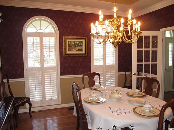 Formal Dining Room 