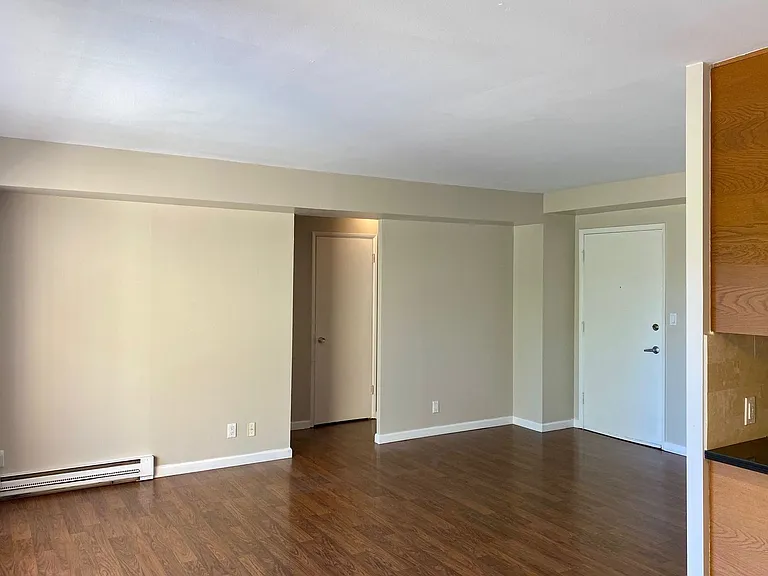 2020 Building — Photo 31