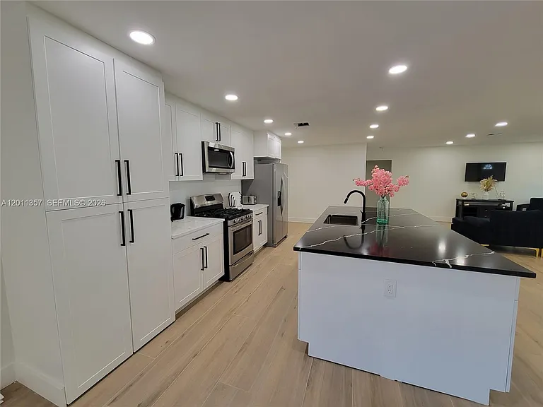 735 Tradewind Dr — Photo 19