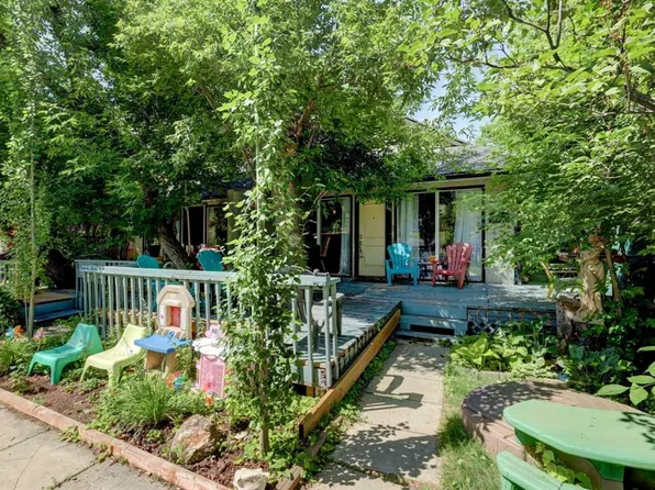 7622 S 34th Ave NW, Calgary, AB T3B 1N6