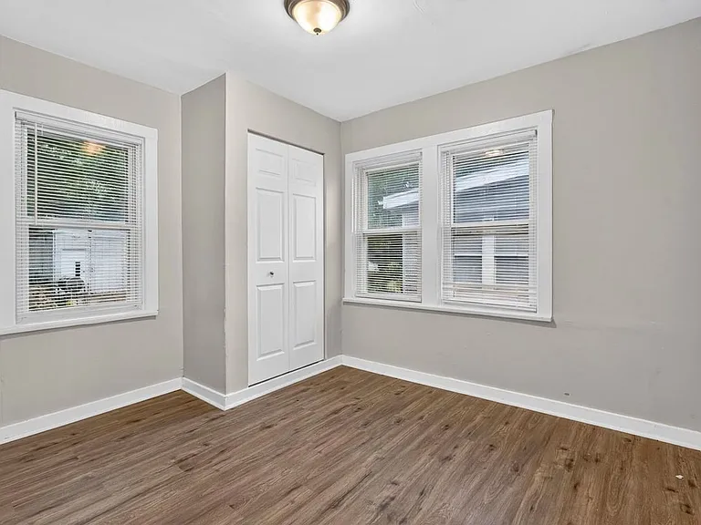 9006 Baroda Ave — Photo 3