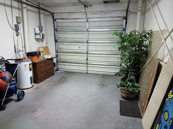 2nd image of 660 Diplomat Blvd #B