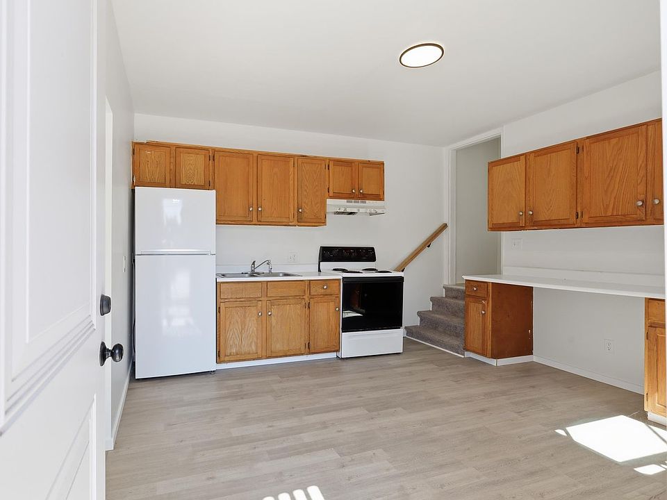 1st image of 101 W Main St APT 1