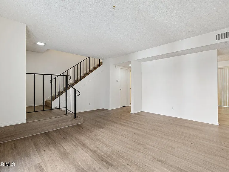27401 Country Glen Rd — Photo 7