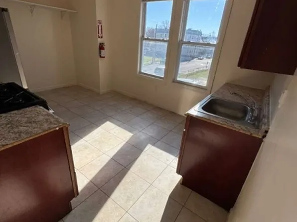 209 21st St, Irvington, NJ 07111