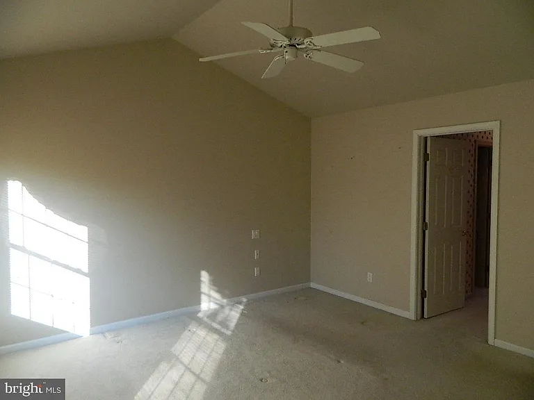 1301 Colonial Club Dr — Photo 20