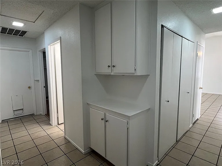 4348 Apex Dr — Photo 25