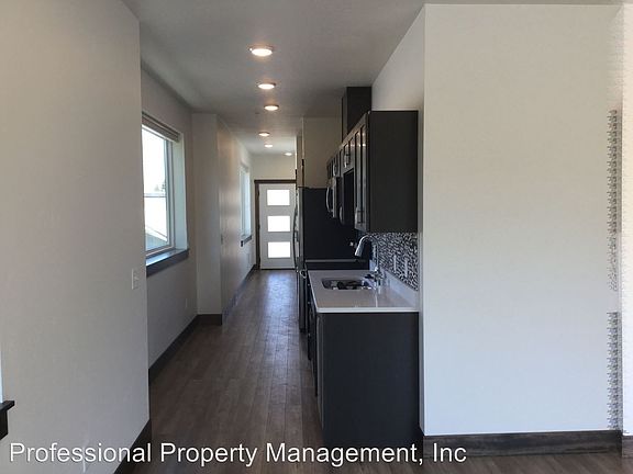 3rd image of 626 Toole Ave #200