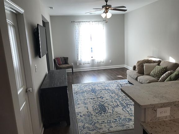 5th image of 527 Harpeth Park Dr