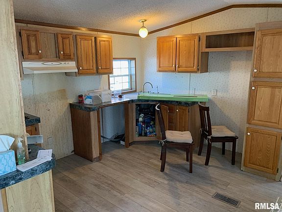 3rd image of 2524 Township Road 1500 E
