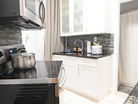 3rd image of 619 W 135th St APT 85