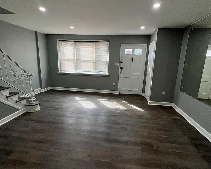 1353 Fanshawe St #1 — Photo 3