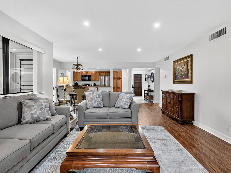 368 Brackenwood Cir — Photo 5