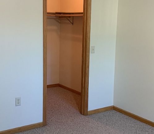 4th image of 2502 Wilson St #4