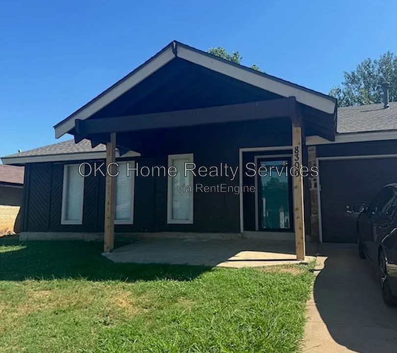 8300 NW 86th St