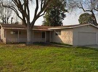 1137 S Marion St, Tulare, CA 93274