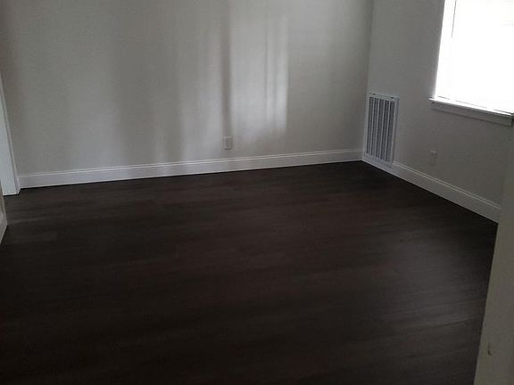 3rd image of 4461 El Paso St