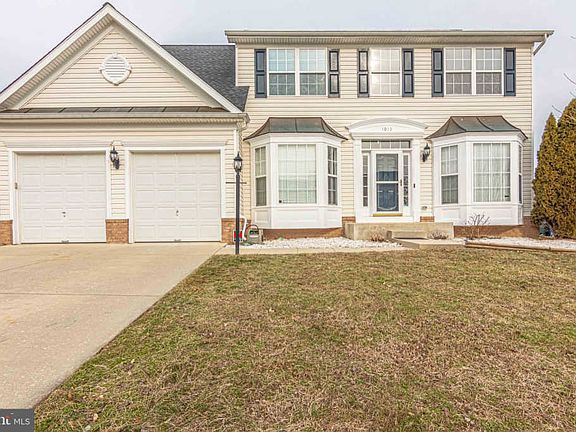 2nd image of 1013 Savanna Dr