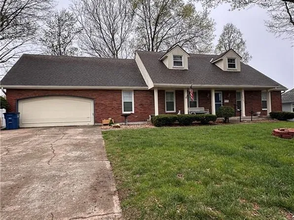 14301 E Covington Rd, Independence, MO 64055