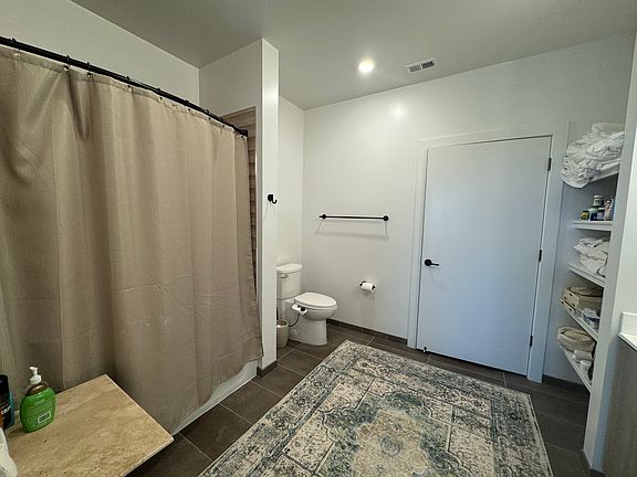4th image of 44768 Tiverton Sq #740