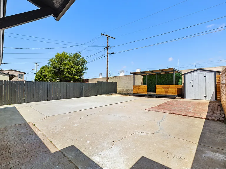 895 Riverlawn Ave #B — Photo 23