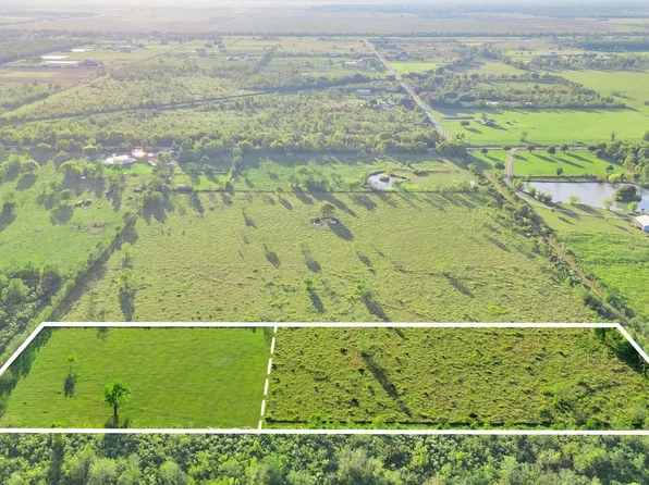 11703 County Road 48, Rosharon, TX 77583