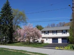 16 Robert Ct, Succasunna, NJ 07876