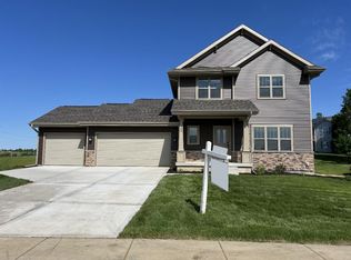 908 Brookview Trl, Mount Horeb, WI 53572