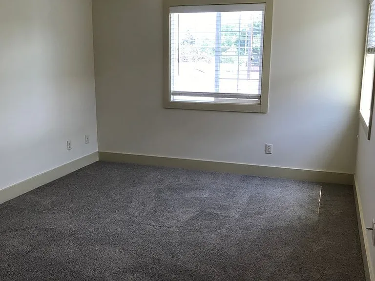 2131 S Amy Ave — Photo 25