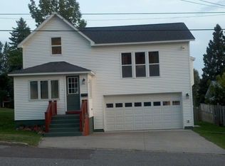 1016 Prospect St, Hancock, MI 49930
