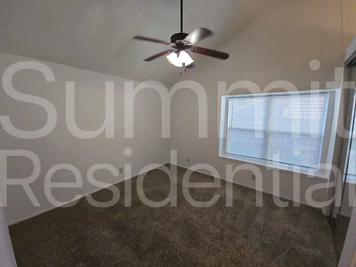 1607 Parkwood Dr — Photo 12