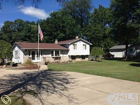 Front of 215 E Wise.JPG