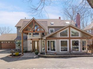 403 Navajo Ln W, Lake Quivira, KS 66217