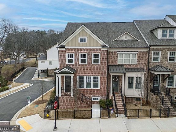 2nd image of 4476 Lemon St