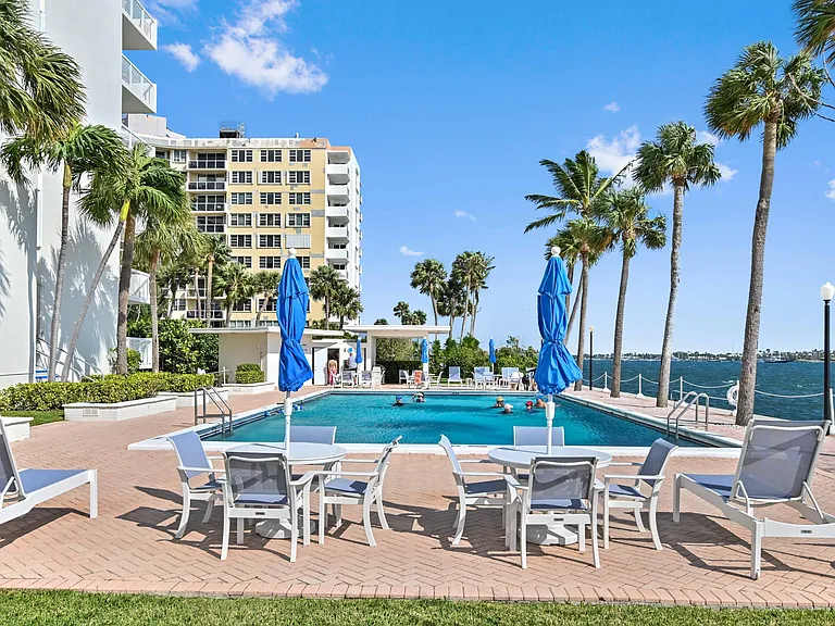 2600 N Flagler Dr #210 — Photo 23