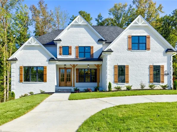 5689 Cedarmere Dr, Winston Salem, NC 27106