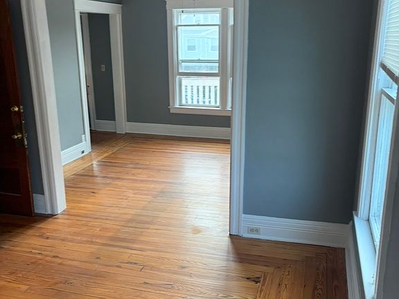 5th image of 19 Cooper Ave #2