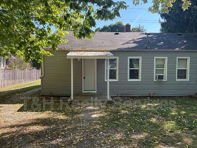 1st image of 4926 Carvel Ave